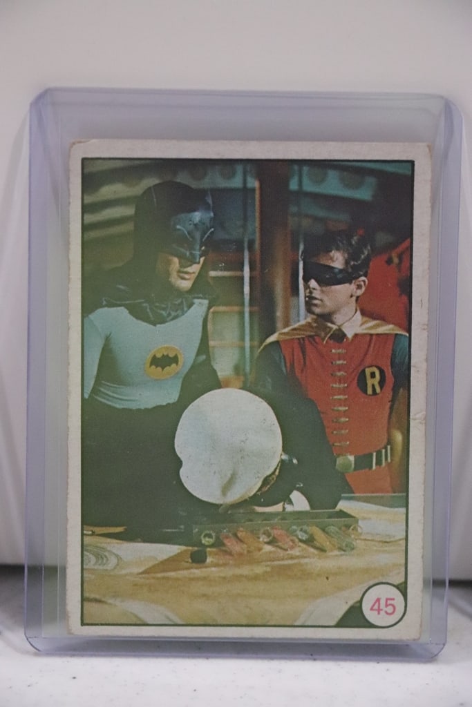 ADAM WEST BURT WARD 1966 TOPPS BATMAN TRADING CARD (1 of 1)