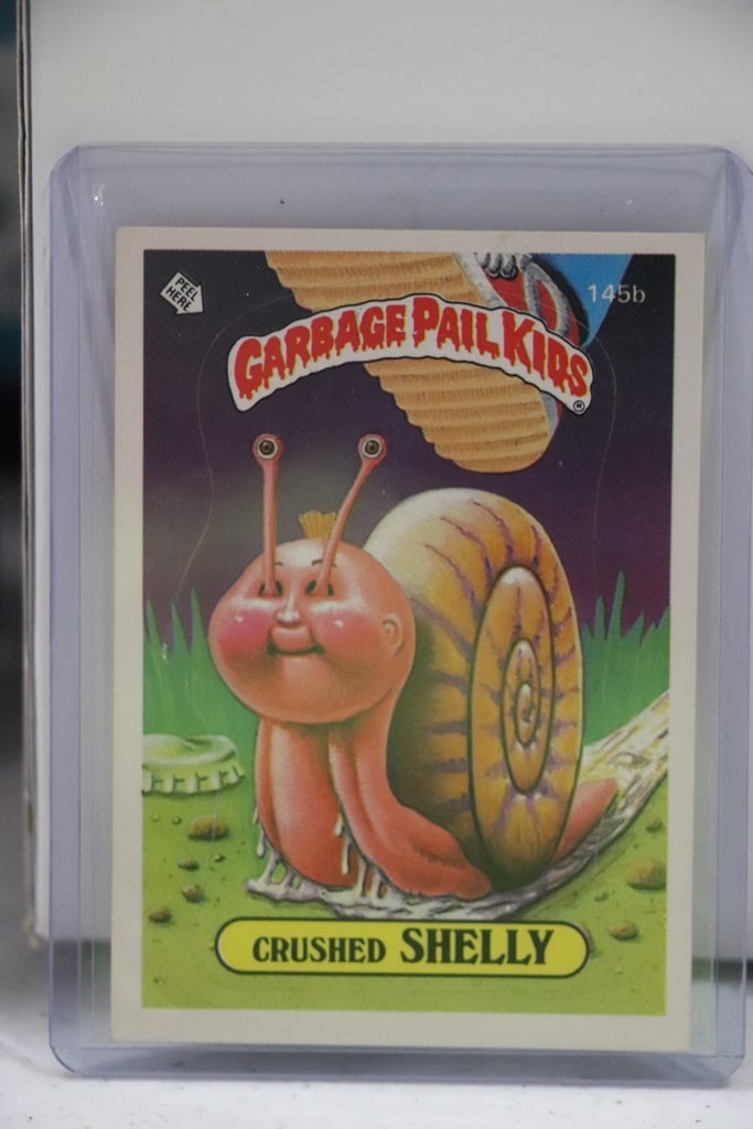 CRUSHED SHELLY1986 TOPPS GARBAGE PAIL KIDS: VERY GOOD CONDITION 