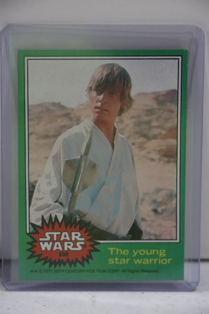 LUKE SKYWALKER 1977 TOPPS STARS WARS CARD (1 of 1)