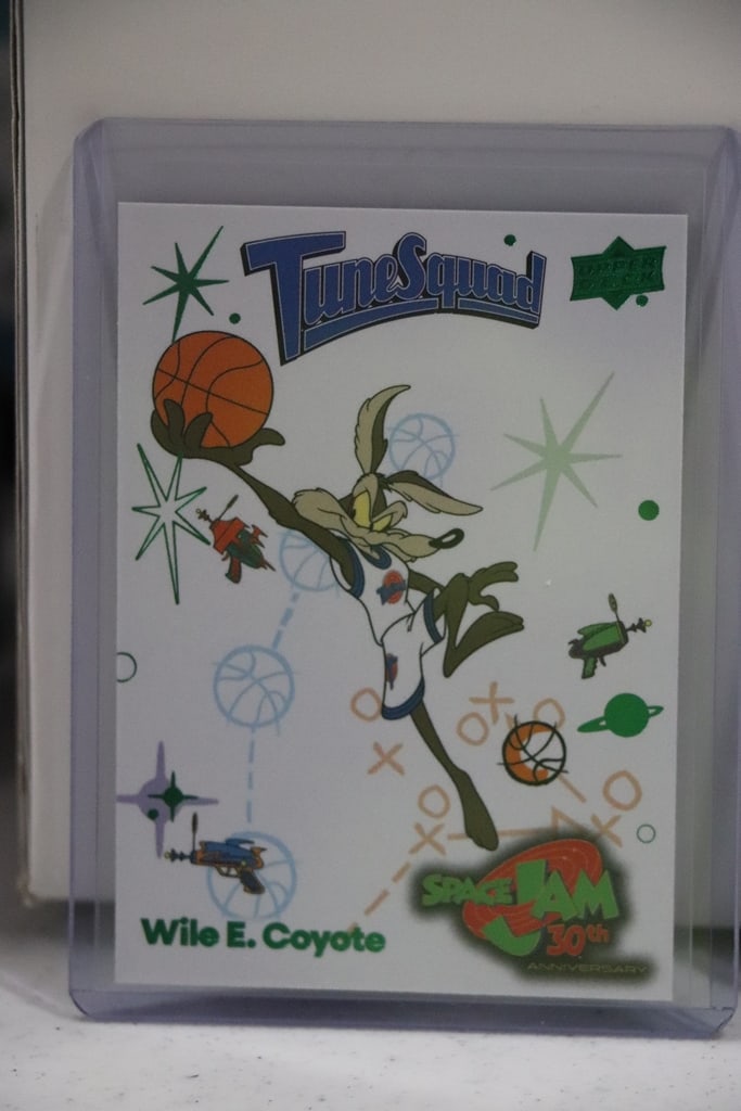 WILE E. COYOTE 2025 UPPER DECK SPACE JAM 30TH GREEN FOIL (1 of 1)