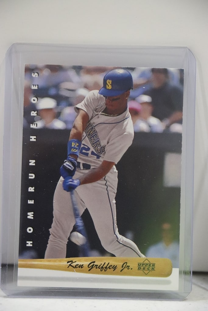 KEN GRIFFEY JR 1992 UPPER DECK HOMERUN HEROES INSERT: NEAR MINT OR BETTER CONDITION 