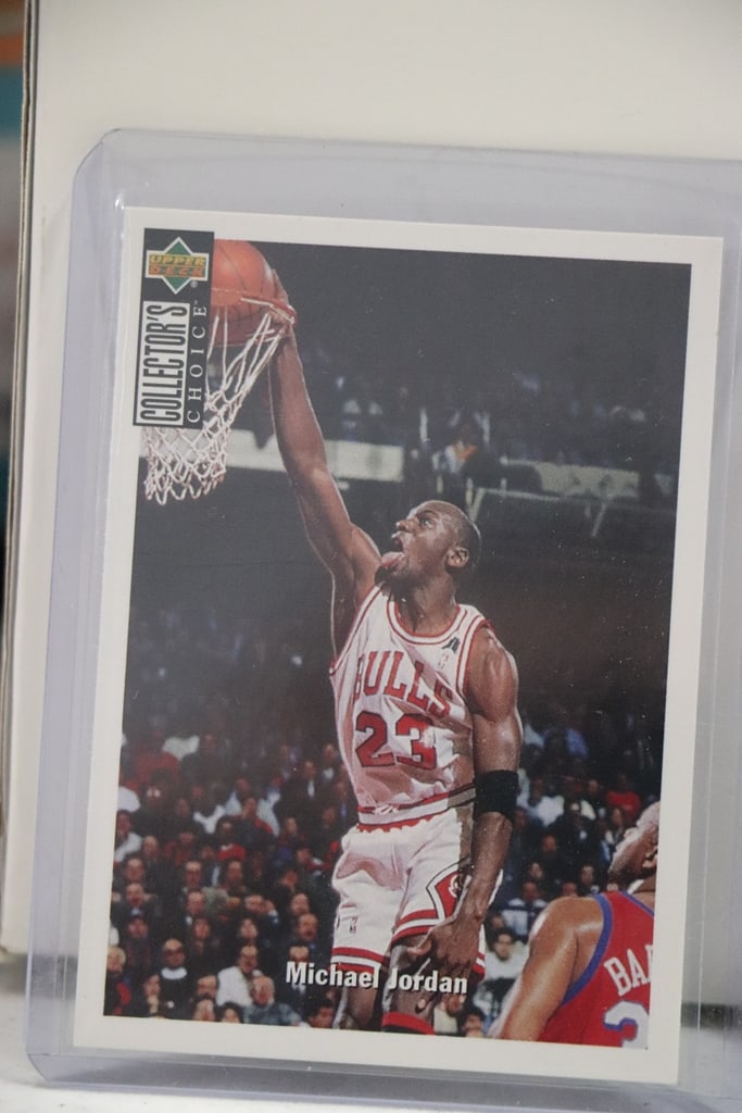 MICHAEL JORDAN 1994-95 UPPER DECK CHOICE: NEAR MINT OR BETTER CONDITION 