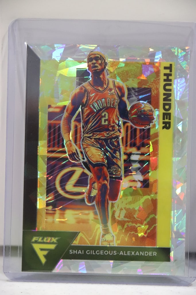 SHAI GILGEOUS ALEXANDER 2020-21 PANINI FLUX CRACKED ICE PRIZM: NEAR MINT OR BETTER CONDITION 