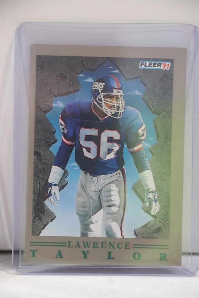 LAWRENCE TAYLOR 1991 FLEER PRO VISION INSERT: NEAR MINT OR BETTER CONDITION 