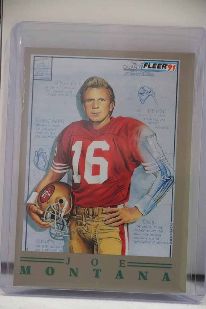 JOE MONTANA 1991 FLEER PRO VISION INSERT: NEAR MINT OR BETTER CONDITION 