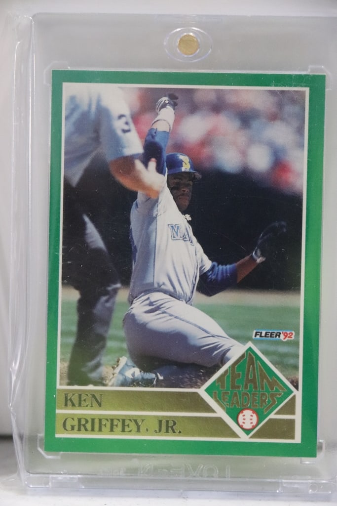 KEN GRIFFEY JR 1992 FLEER TEAM LEADERS INSERT SP: NEAR MINT OR BETTER CONDITION 