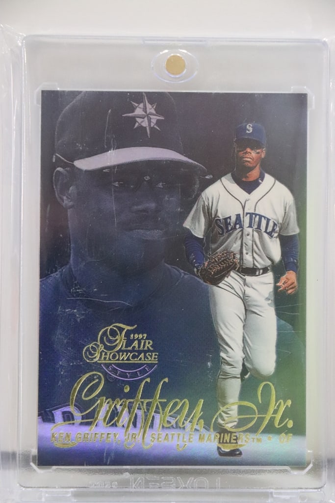 KEN GRIFFEY JR 1997 FLAIR SHOWCASE ROW 2 SP: NEAR MINT OR BETTER CONDITION 