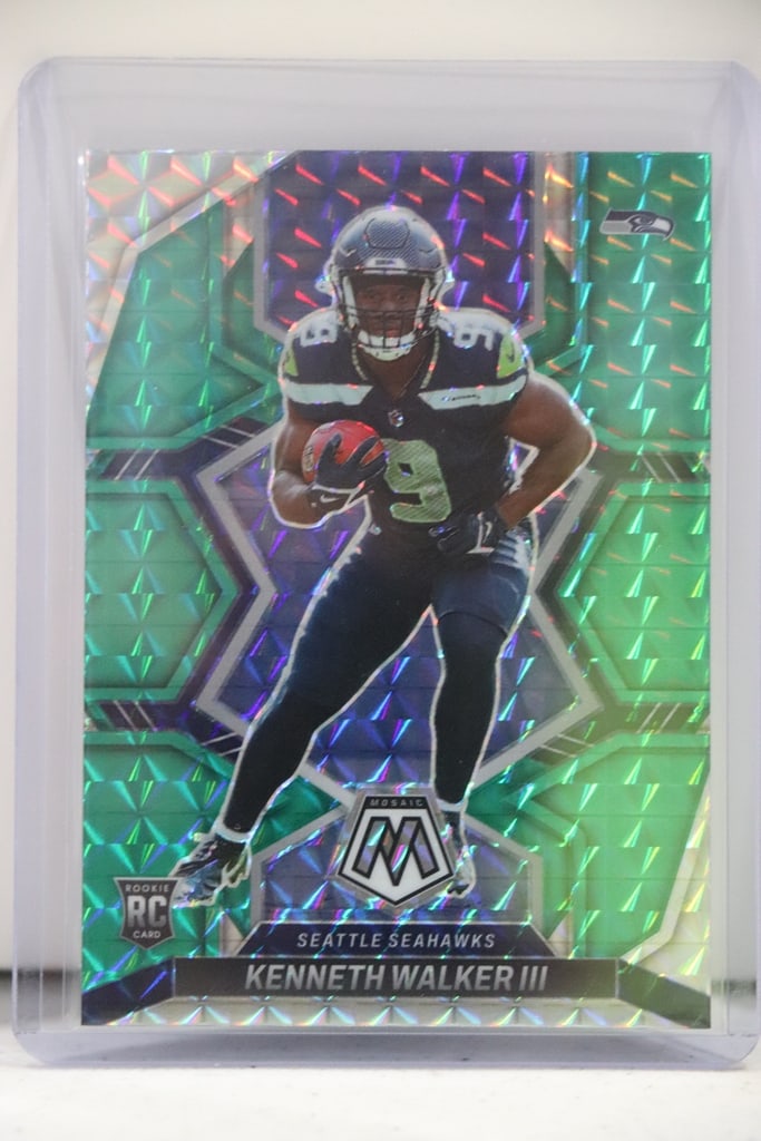 KENNETH WALKER 2022 PANINI MOSAIC GREEN PRIZM ROOKIE CARD COLOR MATCH: NEAR MINT OR BETTER CONDITION 