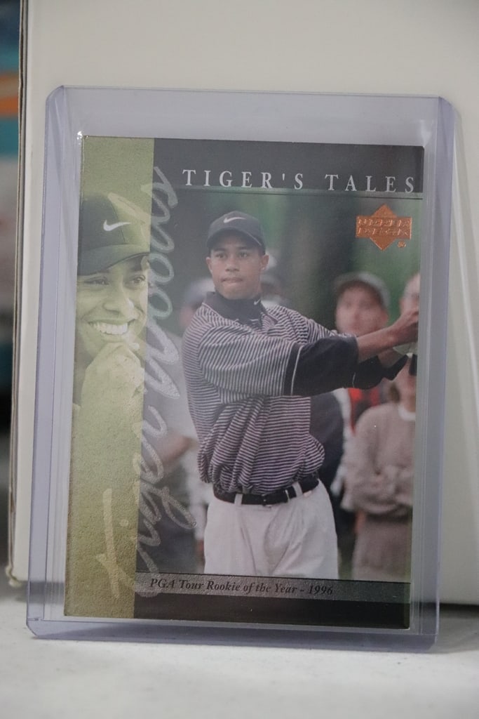 TIGER WOODS 2001 UPPER DECK TIGERS TALES ROOKIE CARD: NEAR MINT OR BETTER CONDITION 