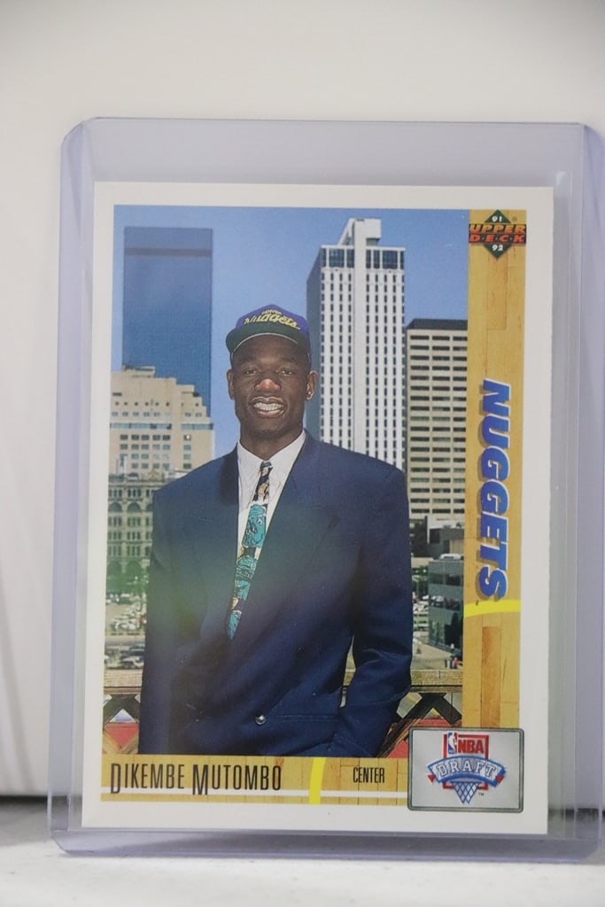 DIKEMBE MUTOMBO 1991-92 UPPER DECK ROOKIE CARD: NEAR MINT OR BETTER CONDITION 