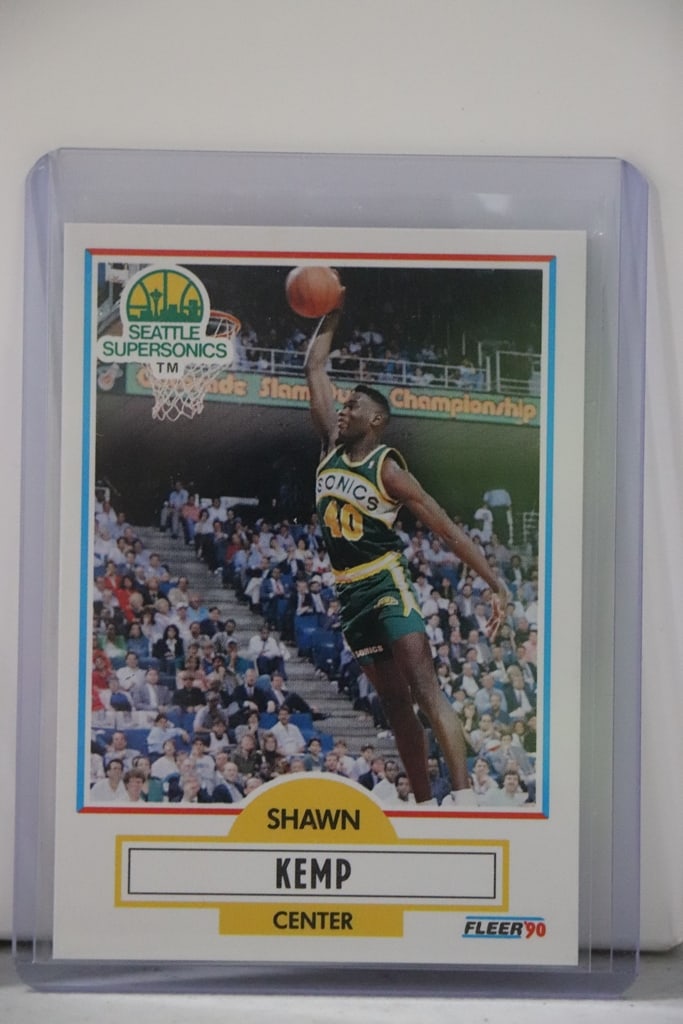 SHAWN KEMP 1990-91 FLEER ROOKIE CARD: NEAR MINT OR BETTER CONDITION