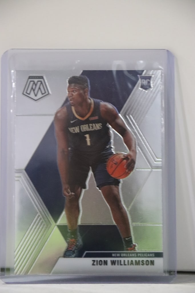 ZION WILLIAMSON 2019-20 PANINI MOSAIC ROOKIE CARD: NEAR MINT OR BETTER CONDITION 