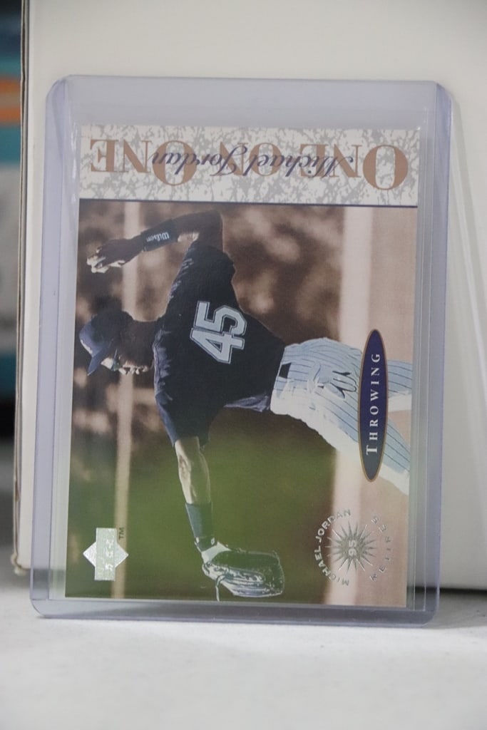 MICHAEL JORDAN 1994 UPPER DECCK MINORS ONE ON ONE #1 BASEBALL ROOKIE CARD (1 of 1)