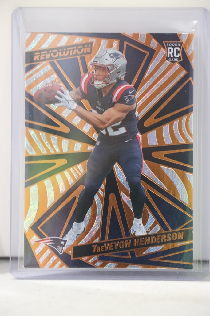 TREVEYON HENDERSON 2025 PANINI REVOLUTION ROOKIE CARD: NEAR MINT OR BETTER CONDITION 