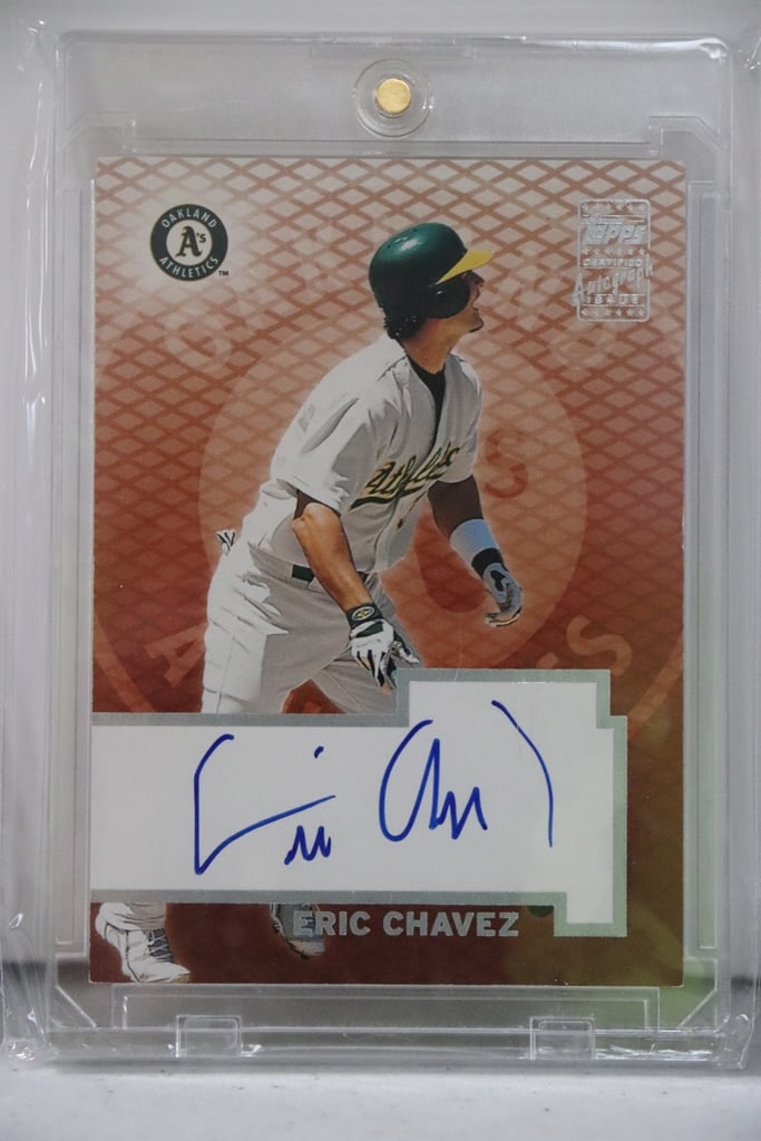 ERIC CHAVEZ 2002 TOPPS AUTOGRAPH CARD: NEAR MINT OR BETTER CONDITION 