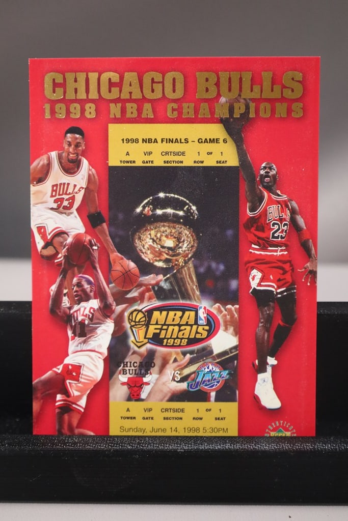 MICHAEL JORDAN 1998 NBA FINALS CHAMPS UPPER DECK JUMBO CARD: 501/25000. NEAR MINT OR BETTER CONDITION 