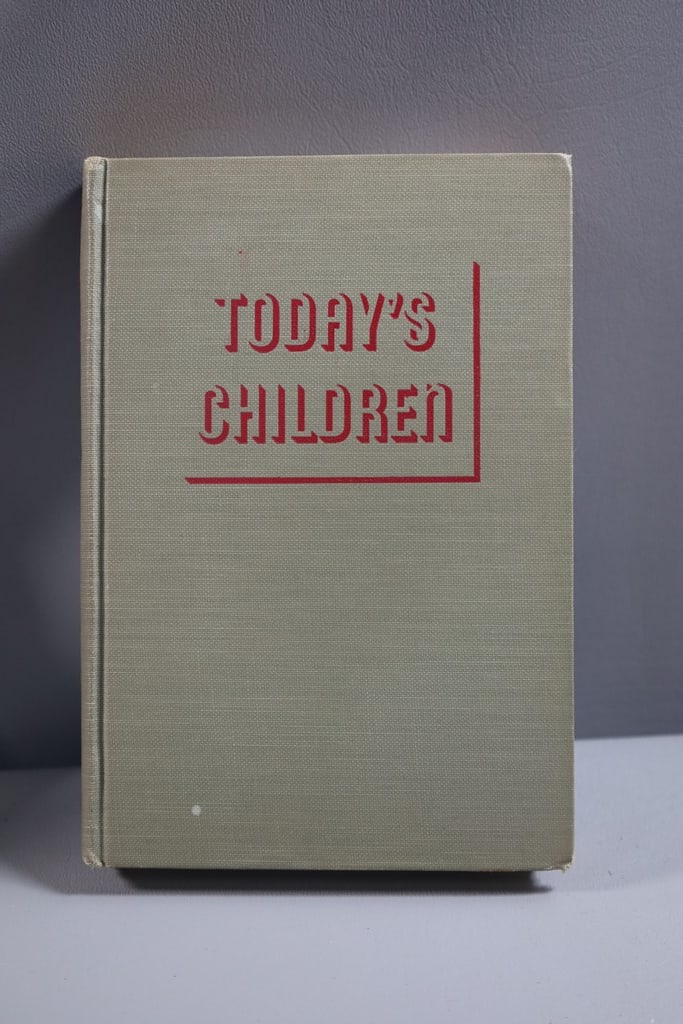 1937 PILLSBURY & NBC BOOK: A 1937 BOOK CALLED TODAY;S CHILDREN. PUBLISHED THROUGH NBC AND PILLSBURY. GOOD CONDITION. 