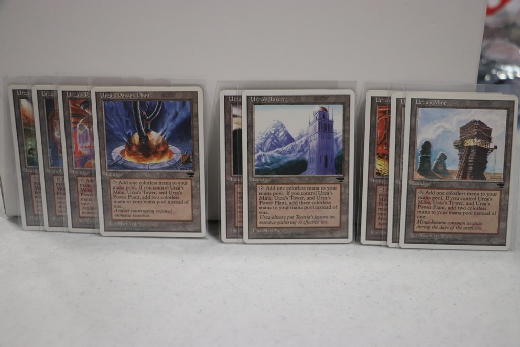 MAGIC THE GATHERING 1995 LOT WITH URZA'S MINE, URZA'S TOWER AND URZA'S POWER PLANT (1 of 1)