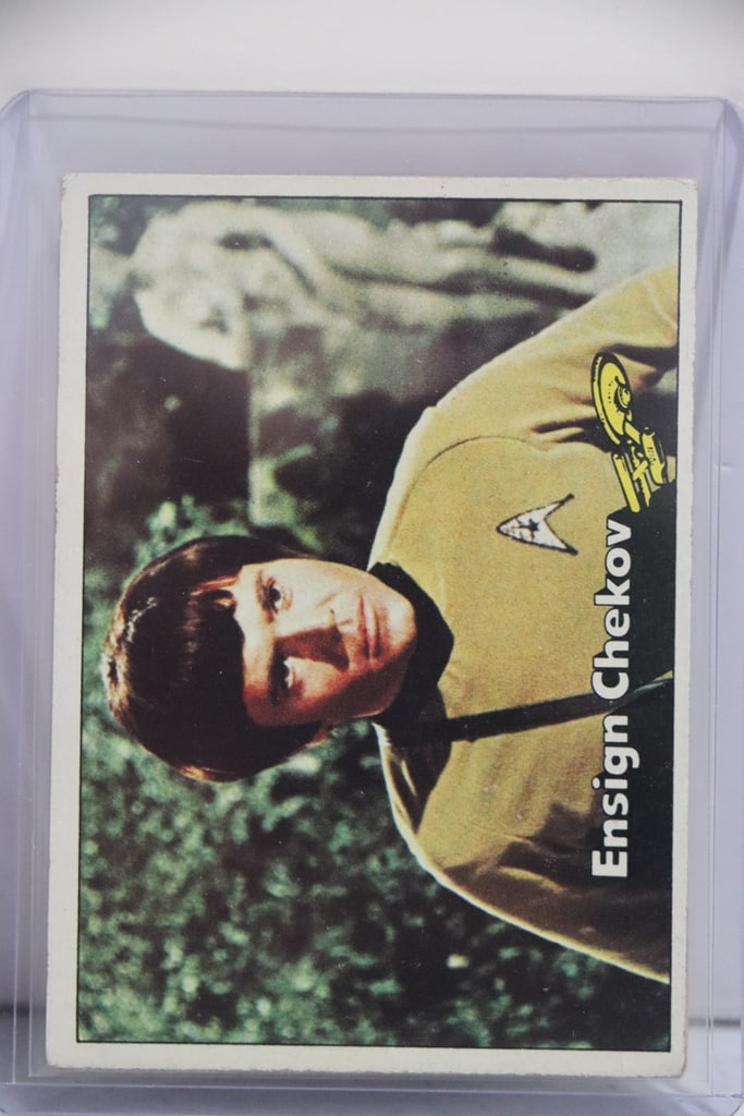WALTER KOENIG AS ENSIGN CHEKOV 1966 TOPPS STAR TREK: VERY GOOD CONDITION 