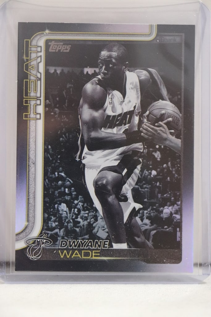 DWYANE WADE 2025-26 TOPPS BLACK FRIDAY HOLOFOIL SP (1 of 1)