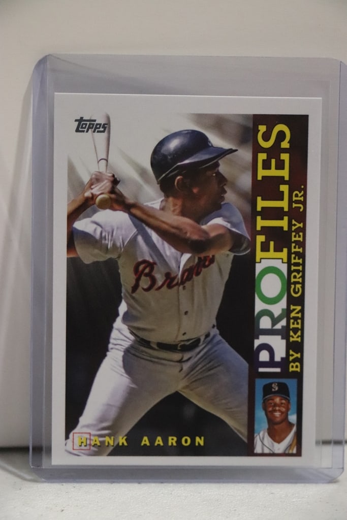 HANK AARON 2026 TOPPS GRIFFEY JR PROFILES INSERT (1 of 1)