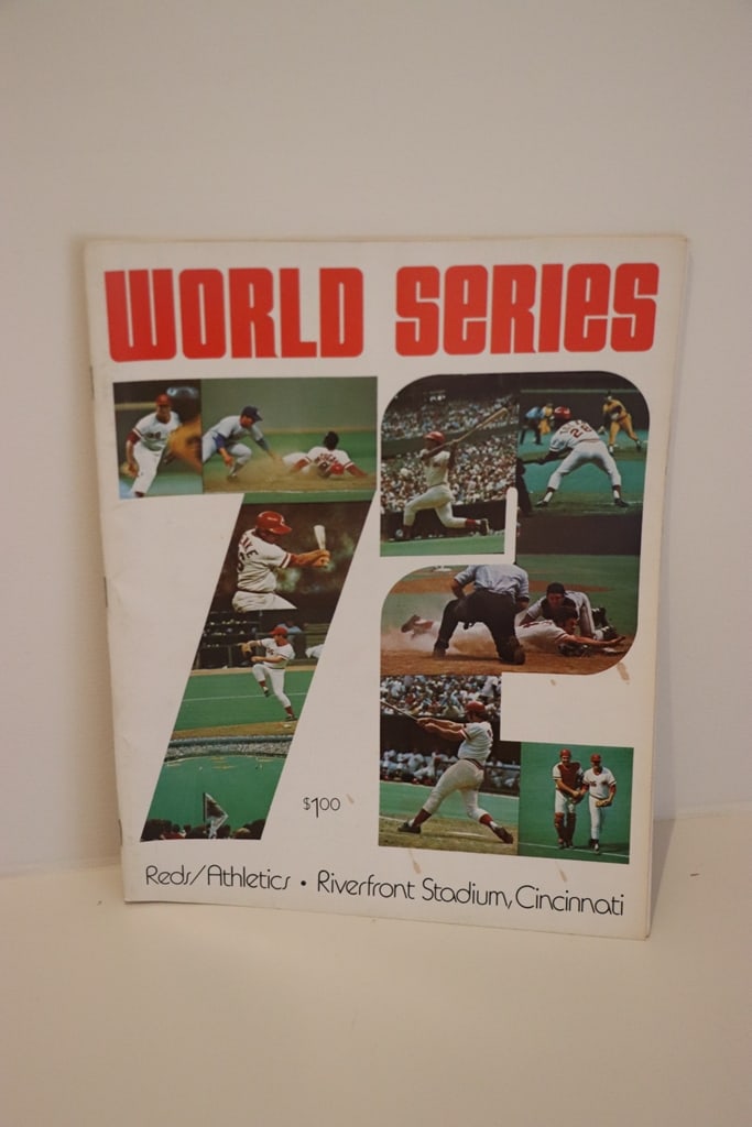 1972 WS PROGRAM: A 1972 WORLD SERIES REDS VS A'S PROGRAM. VERY GOOD CONDITION. 