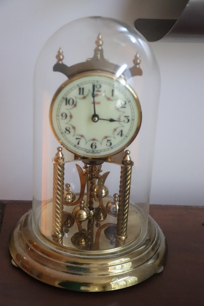 KUNDO CLOCK: A KUNDO ANNIVERSARY DOME CLOCK. VERY GOOD CONDITION.
