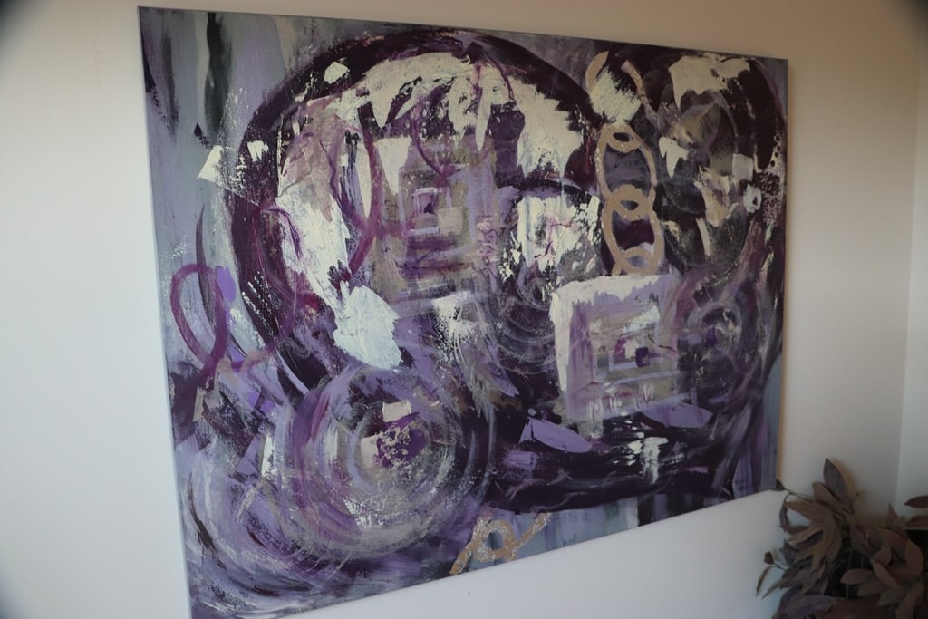 ORIGINAL OIL ON CANVAS: AN ORIGINAL ABSTRACT OIL ON CANVAS THAT IS SIGNED. THE SIGNATURE LOOKS LIKE IT READS DEBORAH STEPANSKI. 40X49. VERY GOOD CONDITION. 