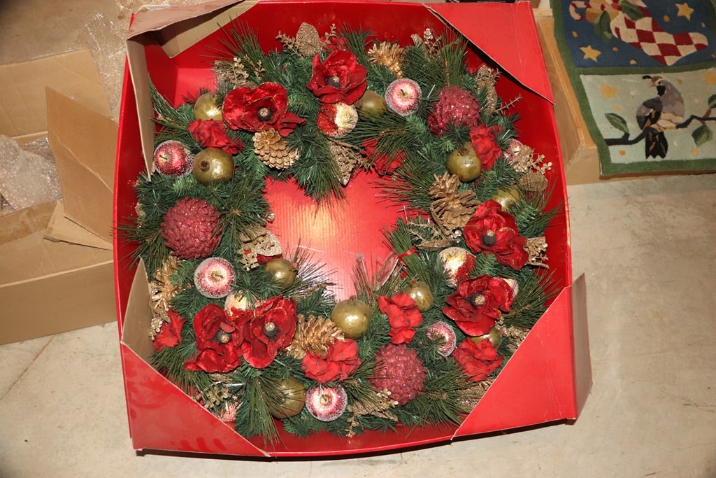 CHRISTMAS DECORATIONS - 4