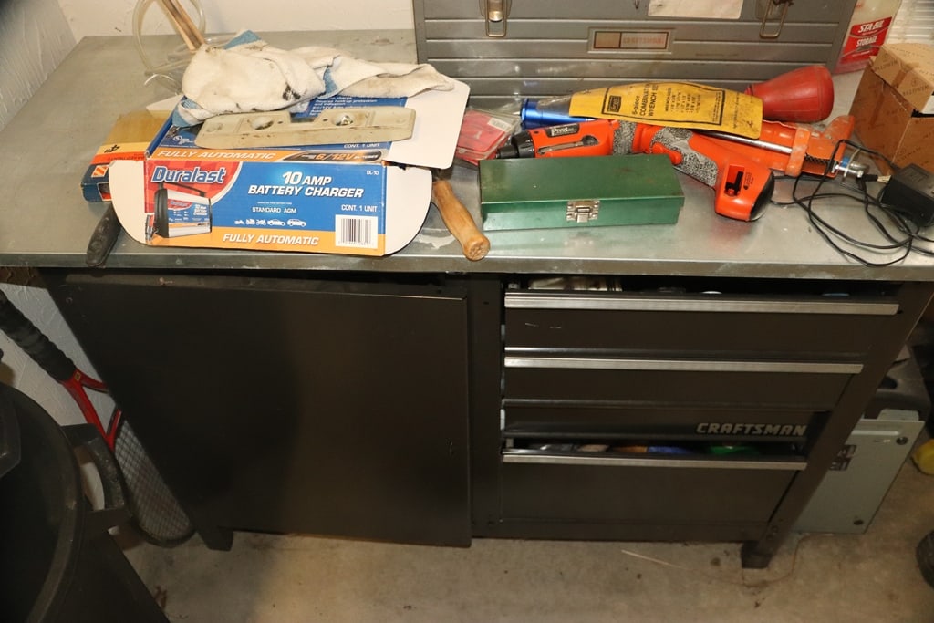 CRAFTSMAN TOOL CHEST (1 of 5)