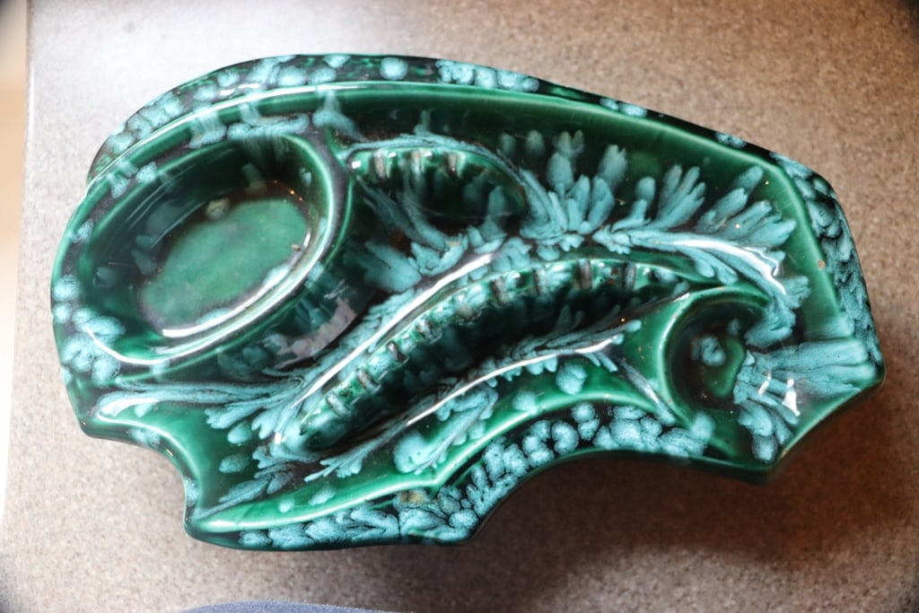 MID-CENTURY MODERN ASHTRAY (1 of 1)