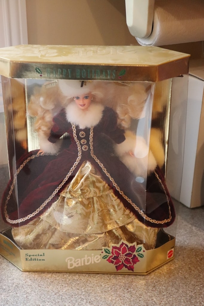 BARBIE DOLL: A 1996 HOLIDAY BARBIE. BRAND NEW BUT BOX MAY HAVE SOME CONDITION ISSUES. 