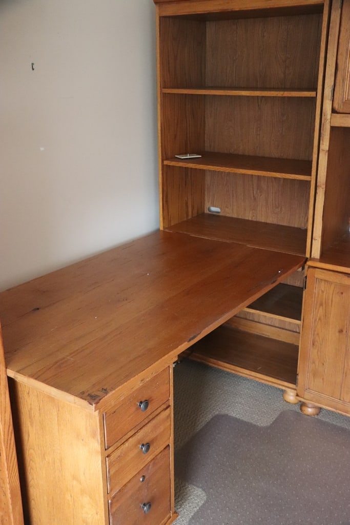 COMPUTER OFFICE DESK - 2