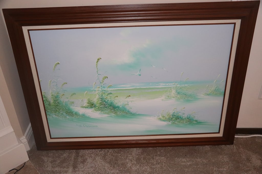 ORIGINAL OIL: AN OIL ON CANVAS SIGNED J. DESMOND OF A BEACH SCENE. VERY GOOD CONDITION. 