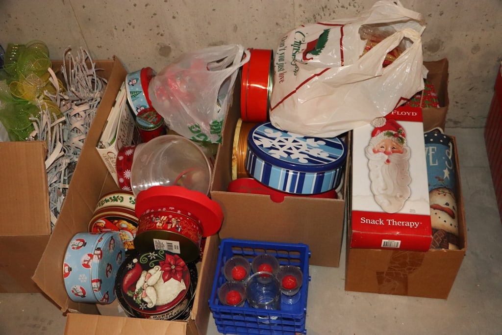 HOLIDAY TREASURE HUNT - 3