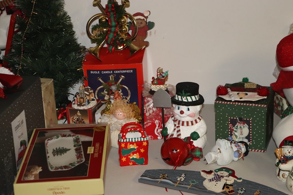 CHRISTMAS TREASURE HUNT - 7