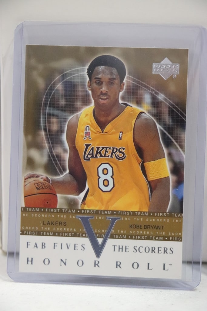 KOBE BRYANT 2002-03 UPPER DECK HONOR ROLL FAB FIVE SCORERS INSERT: NEAR MINT OR BETTER CONDITION 