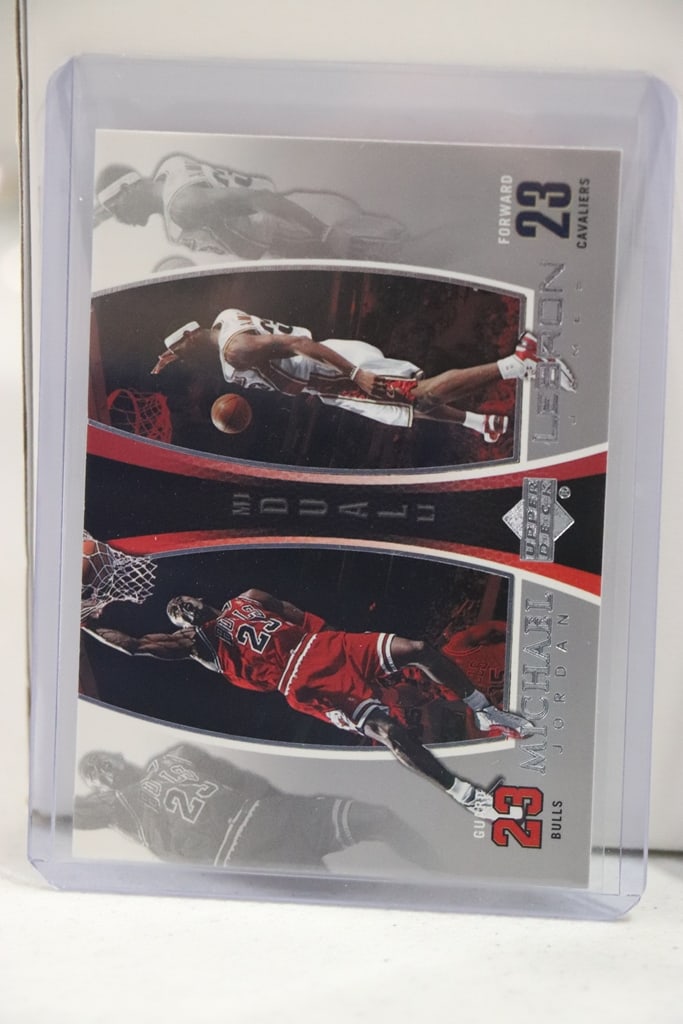 MICHAEL JORDAN LEBRON JAMES 2005-06 UPPER DECK DUALS INSERT #3: NEAR MINT OR BETTER CONDITION 