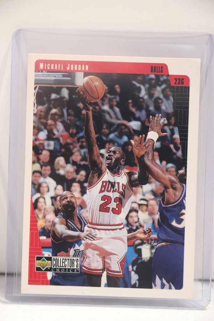 MICHAEL JORDAN 1997-98 UPPER DECK CHOICE TEAM CARD #CB7: NEAR MINT OR BETTER CONDITION 