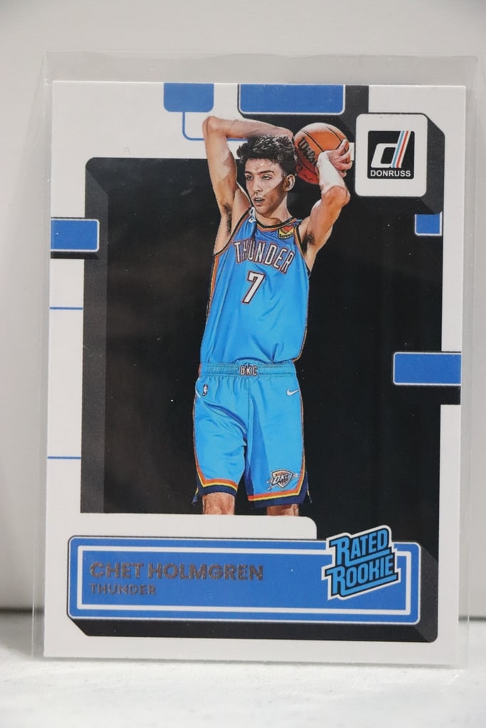 CHET HOLMGREN 2022-23 DONRUSS RATED ROOKIE CARD: NEAR MINT OR BETTER CONDITION 