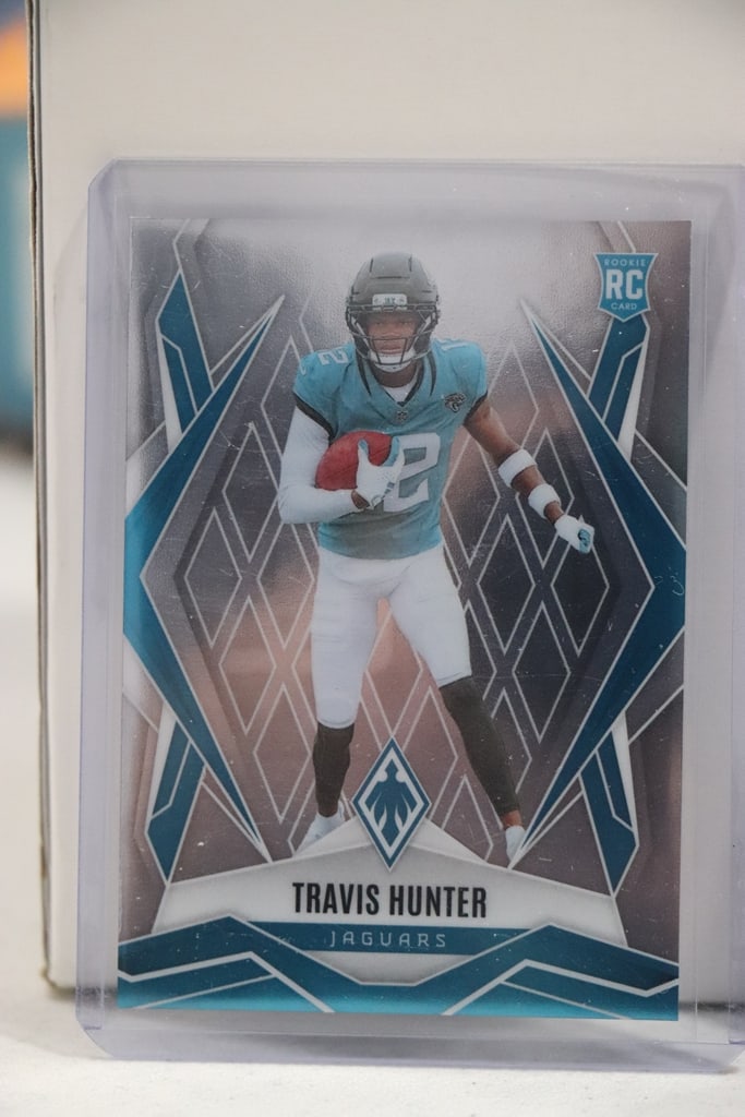 TRAVIS HUNTER 2025 PANINI PHOENIX ROOKIE CARD: NEAR MINT OR BETTER CONDITION 