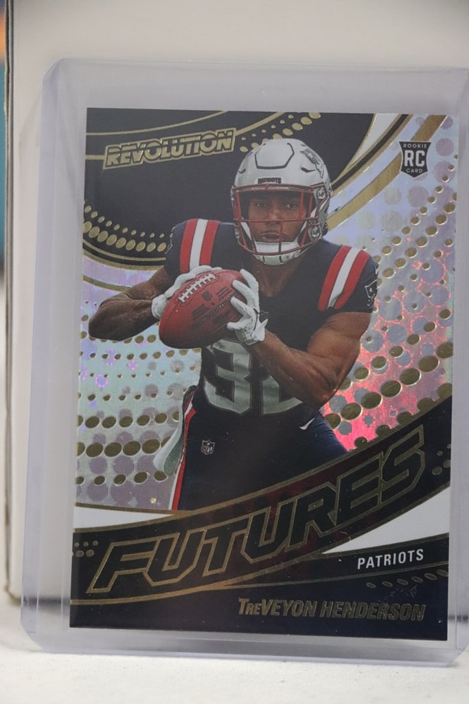 TREVEYON HENDERSON 2025 PANINI REVOLUTION FUTURES ROOKIE CARD: NEAR MINT OR BETTER CONDITION 