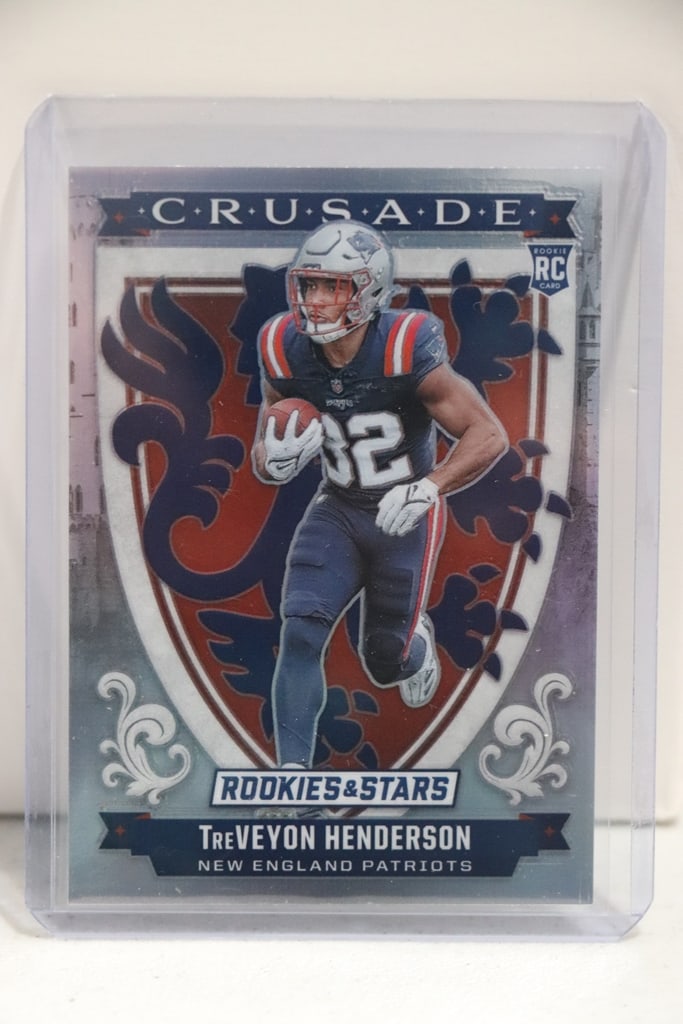 TREVEYON HENDERSON 2025 PANINI ROOKIES & STARS CRUSADE SILVER PRIZM ROOKIE: NEAR MINT OR BETTER CONDITION