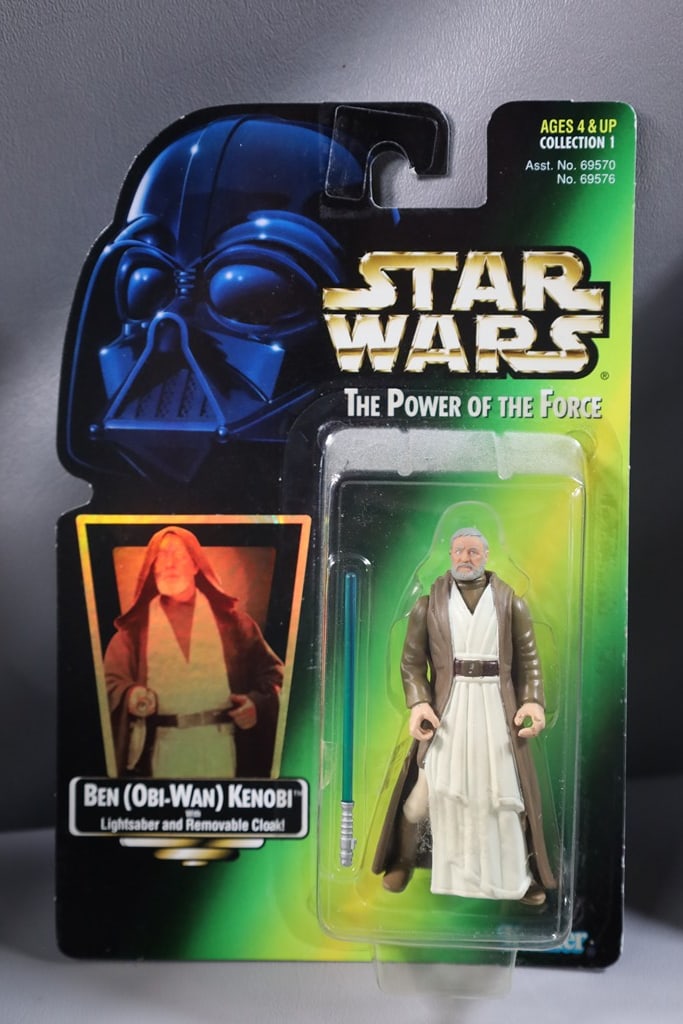 STAR WARS FIGURE: A BRAND NEW STAR WARS POWER OF THE FORCE OBI WAN KENOBI FIGURE. 