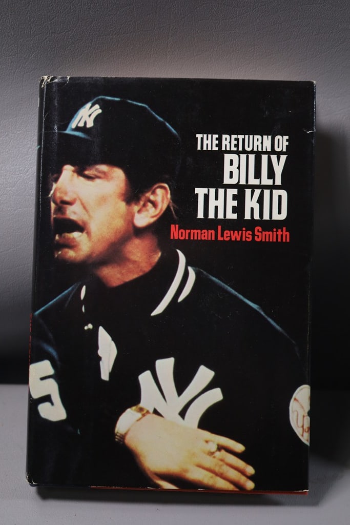 BILLY MARTIN BOOK: A VINTAGE BILLY MARTIN BOOK. GOOD CONDITION. 