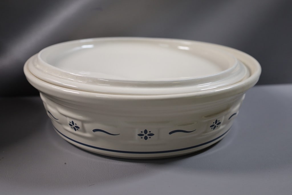 LONGABERGER POTTERY: A LONGABERGER POTTERY ROUND BAKING DISH. VERY GOOD CONDITION. 