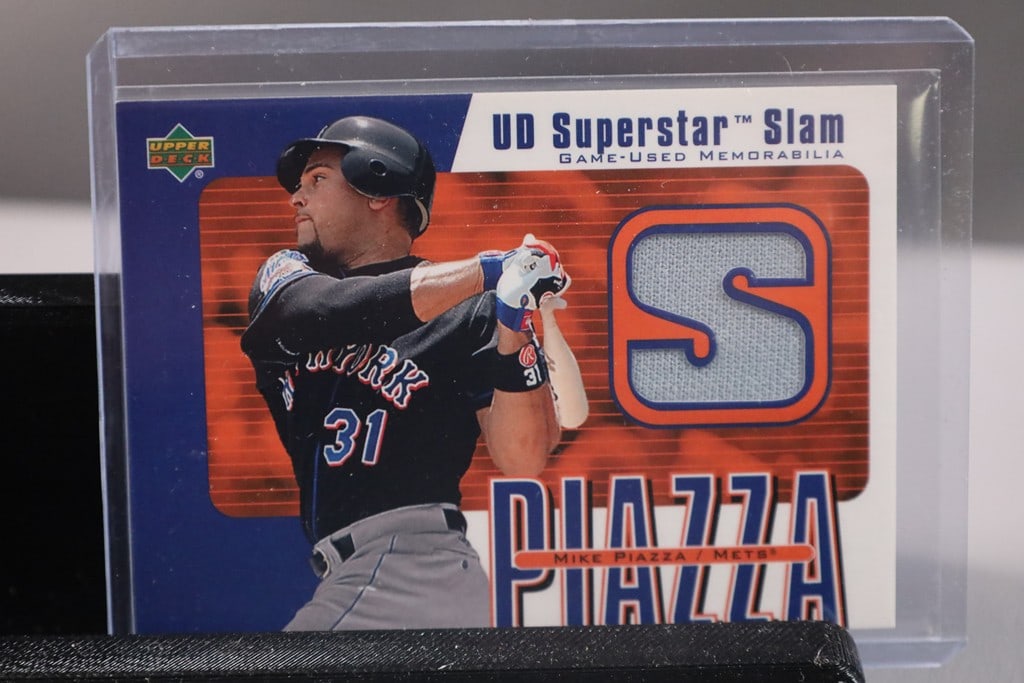 MIKE PIAZZA 2002 UPPER DECK GAME USED JERSEY CARD: NEAR MINT OR BETTER CONDITION 