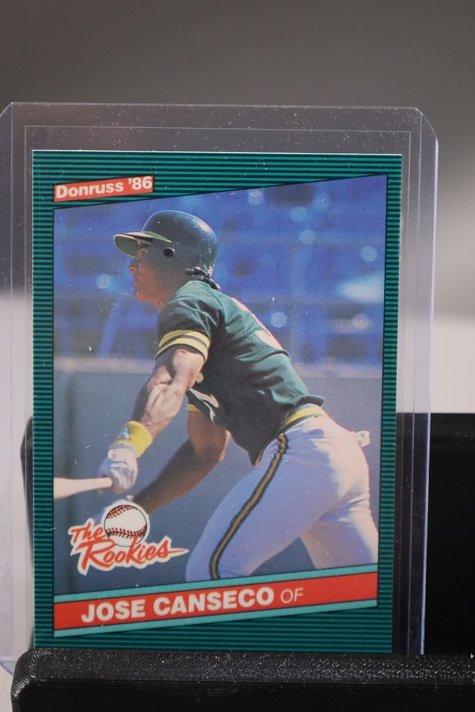 JOSE CANSECO 1986 DONRUSS THE ROOKIES ROOKIE CARD: NEAR MINT OR BETTER CONDITION 