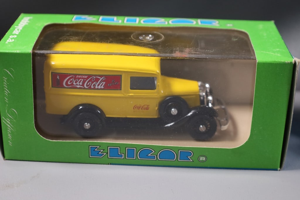 ELIGOR CAR: A VINTAGE ELIGOR COCA COLA #1077 FORD V8 1934 DIE CAST CAR. BRAND NEW. 
