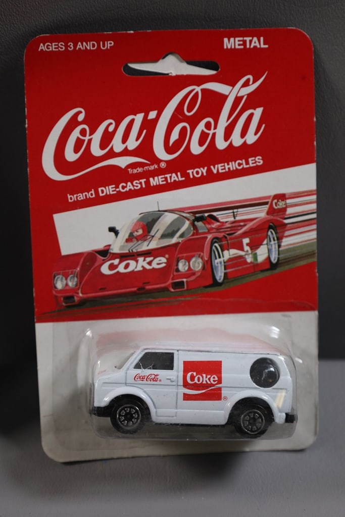 COCA COLA CAR: A BRAND NEW 1988 HARTOYS COCA COLA VAN. 